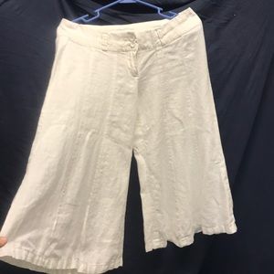 White linen flare capri pants M
